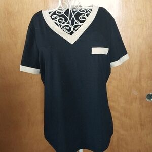 Black and tan t-shirt